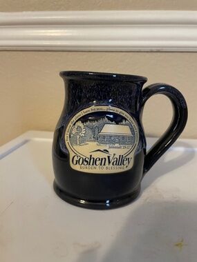 Gushed valley mug